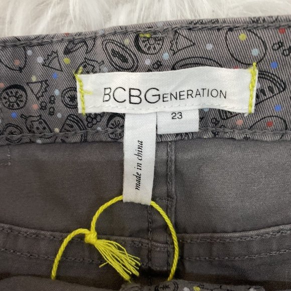 BCBGeneration juniors size 23 gray skirt fruit polka dot - Picture 4 of 10
